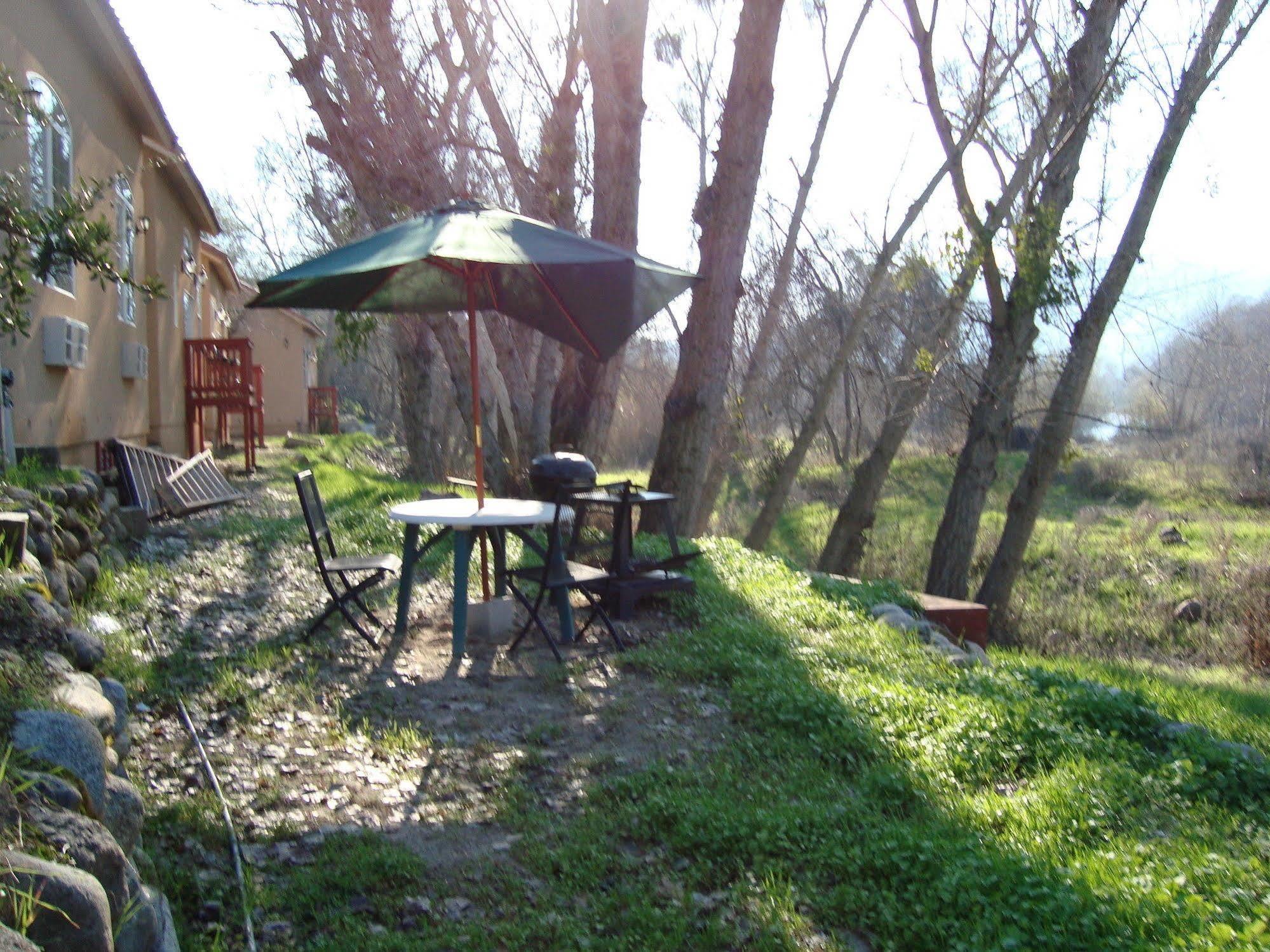 Sequoia Riverfront Cabins Three Rivers Exterior foto